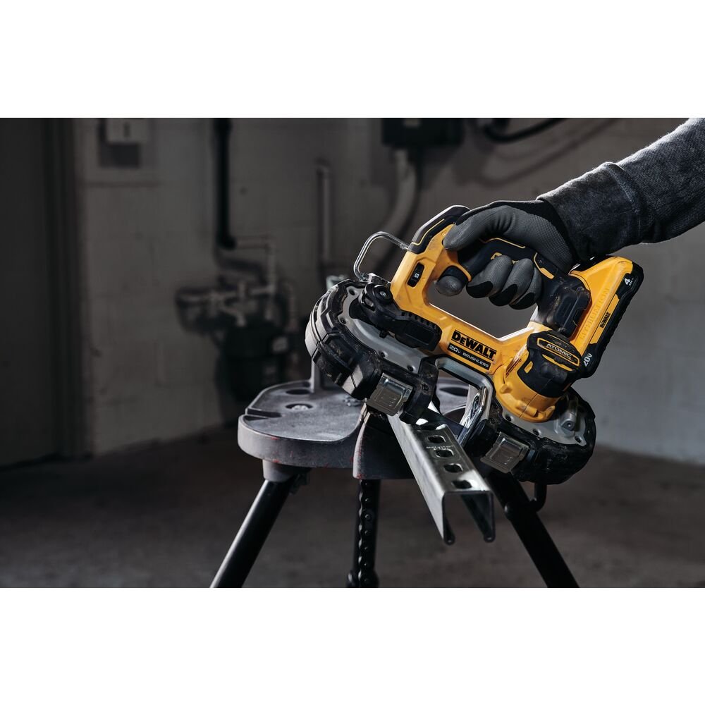 Scie à ruban compacte sans fil Dewalt DCS377B Atomic 20 V Max*, 4,4 cm (1-3/4 po) (outil uniquement)