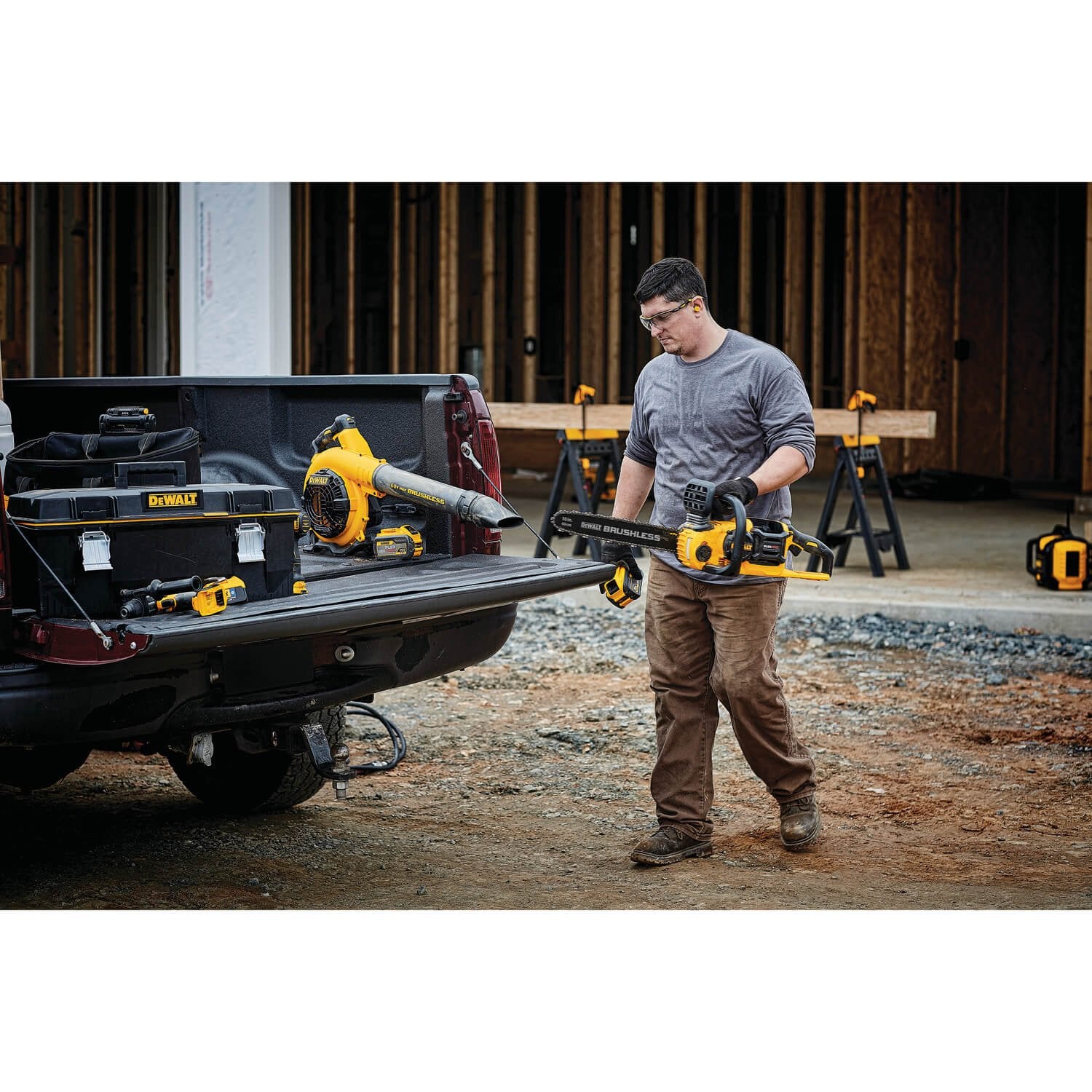 DEWALT DCCS670B-FLEXVOLT 60V MAX* Brushless Cordless Chainsaw, Tool Only