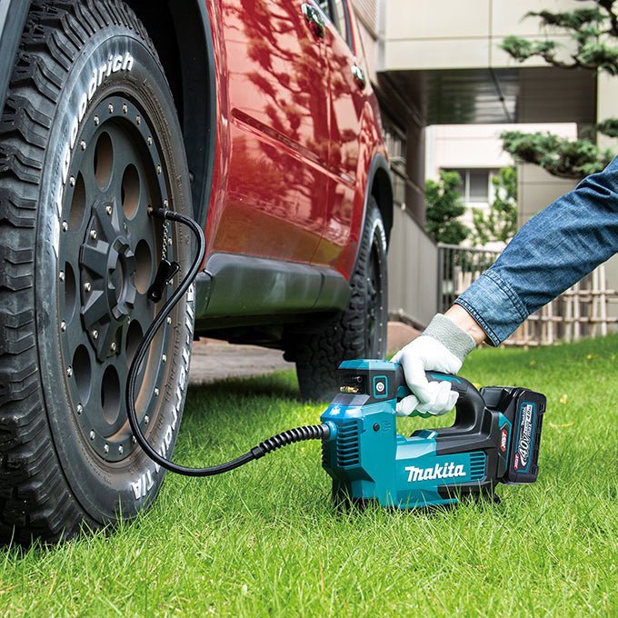 MAKITA DMP181Z Cordless Inflator