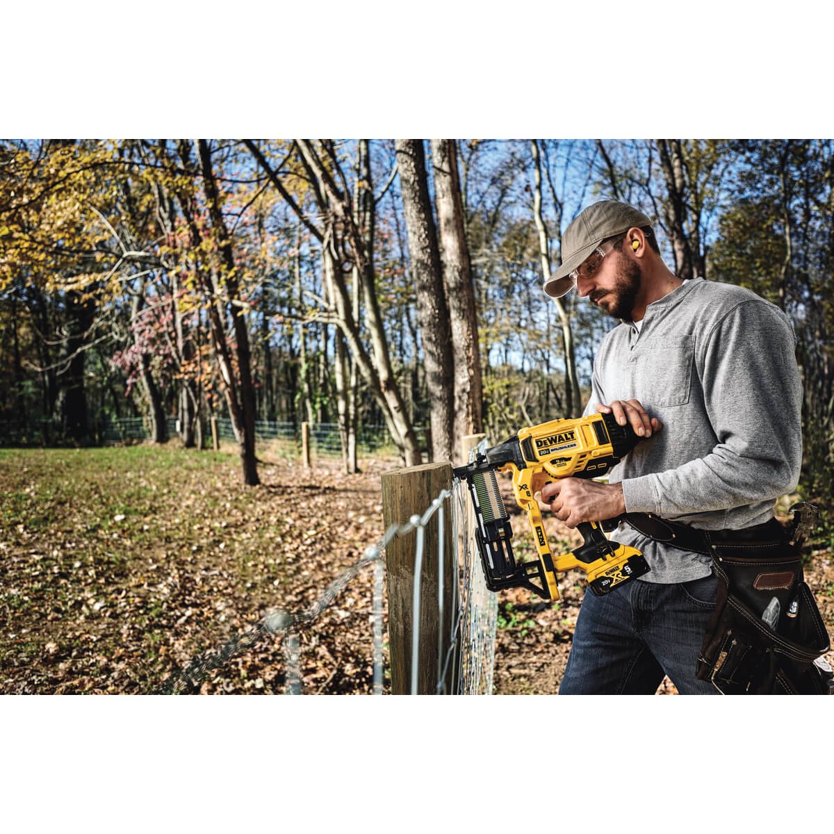 DEWALT DCFS950B-20V MAX* XR 9  Guage Cordless Fencing Stapler (Tool Only)