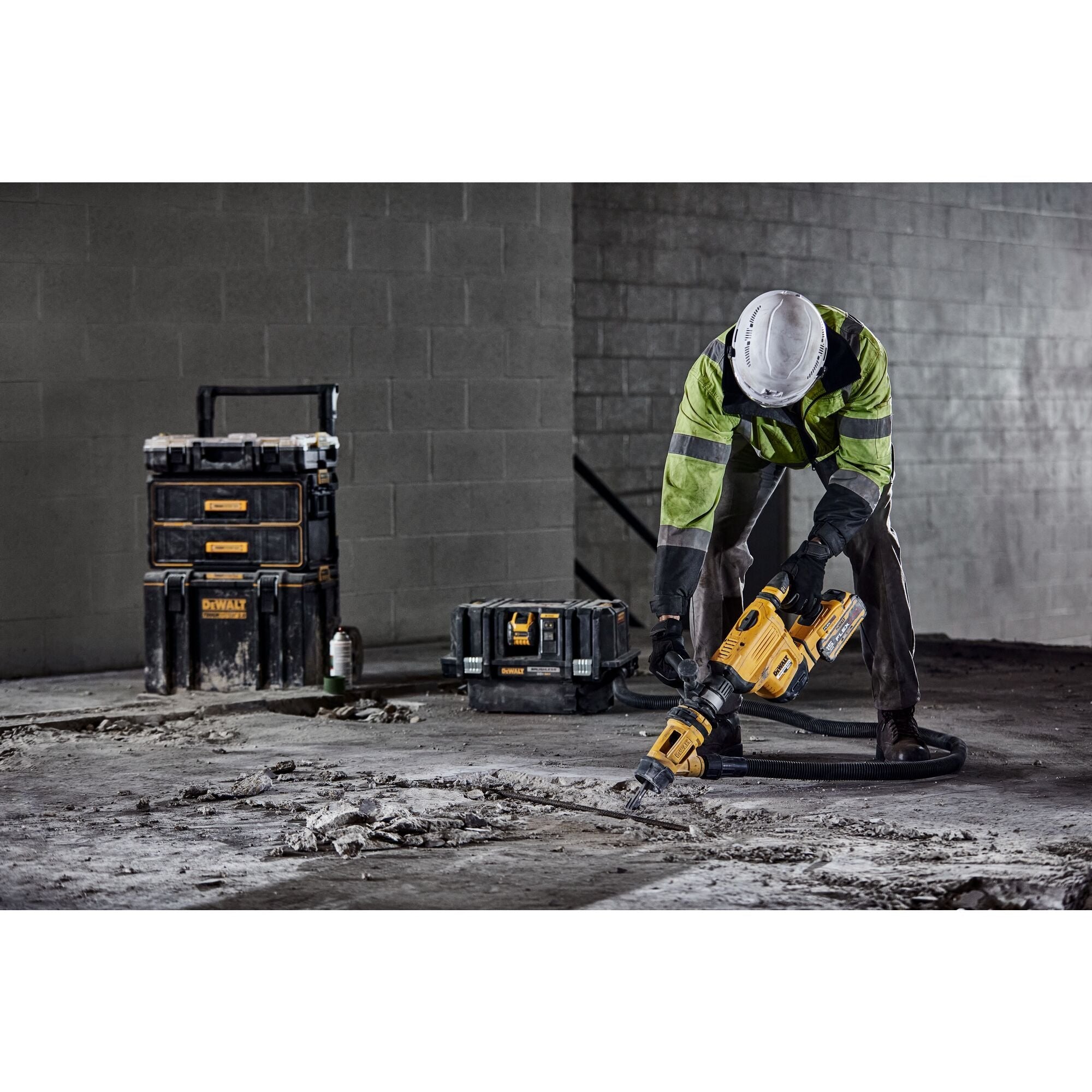 Dewalt Flexvolt - DCH832X1 60V MAX* 15 lb. Cordless SDS Max Chipping Hammer Kit