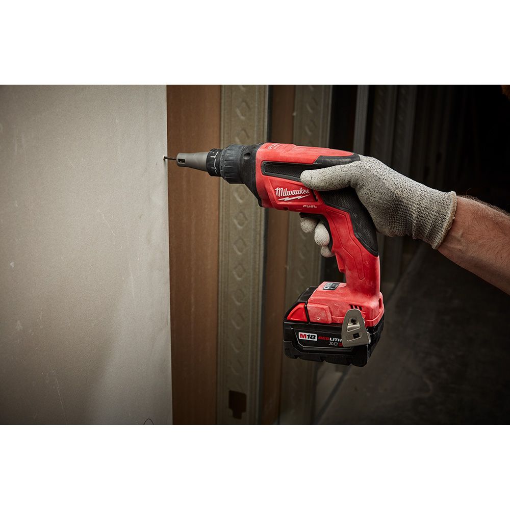 Milwaukee 2866-22CTP - M18 FUEL Brushless Cordless Drywall Screw Gun Compact Kit with M18 Cutout Tool