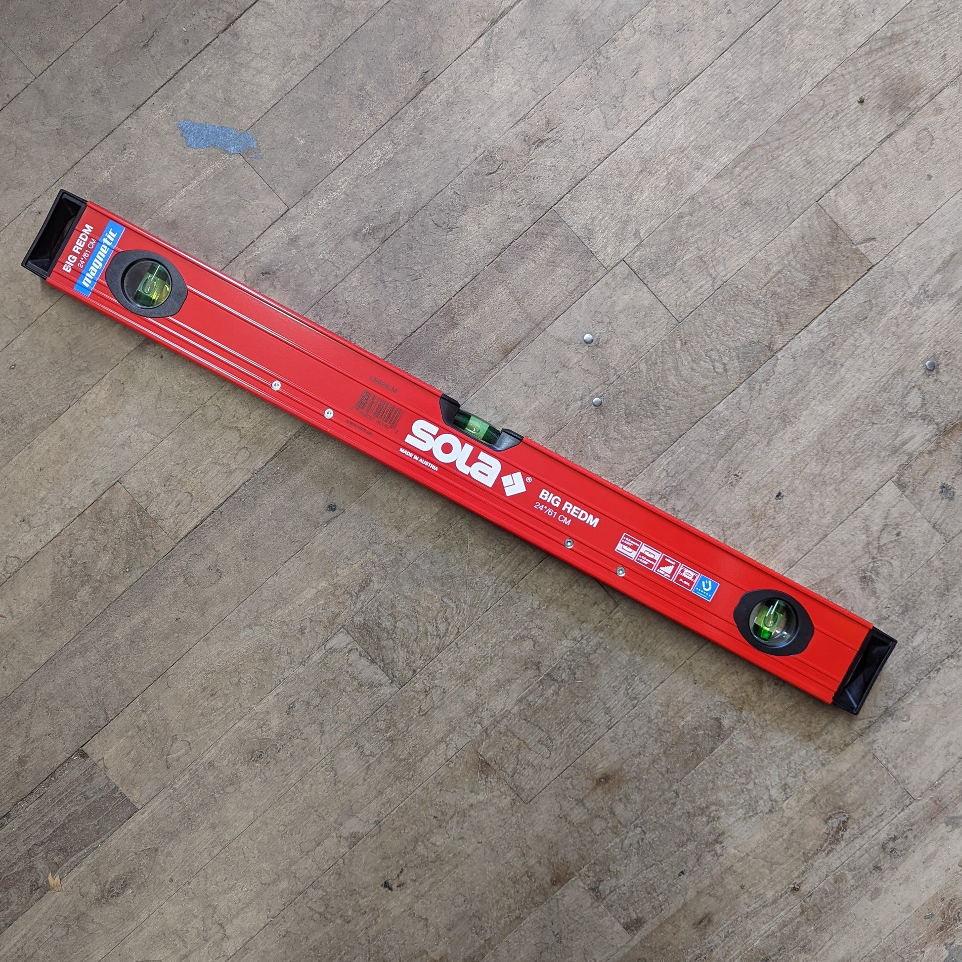 SOLA LSB24LM 24" Big Red Professional Box Profile Spirit Level with Magnetic Base