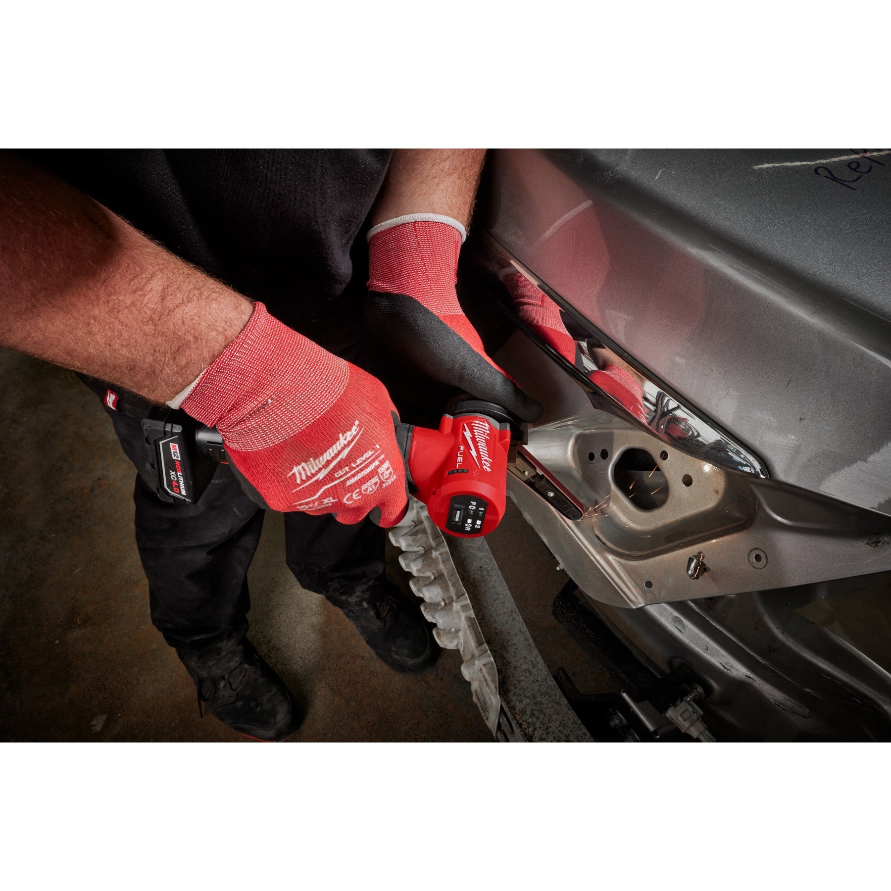 Milwaukee 2483-20 ​​- Lime à bande M12 FUEL™ 3/8" x 13"