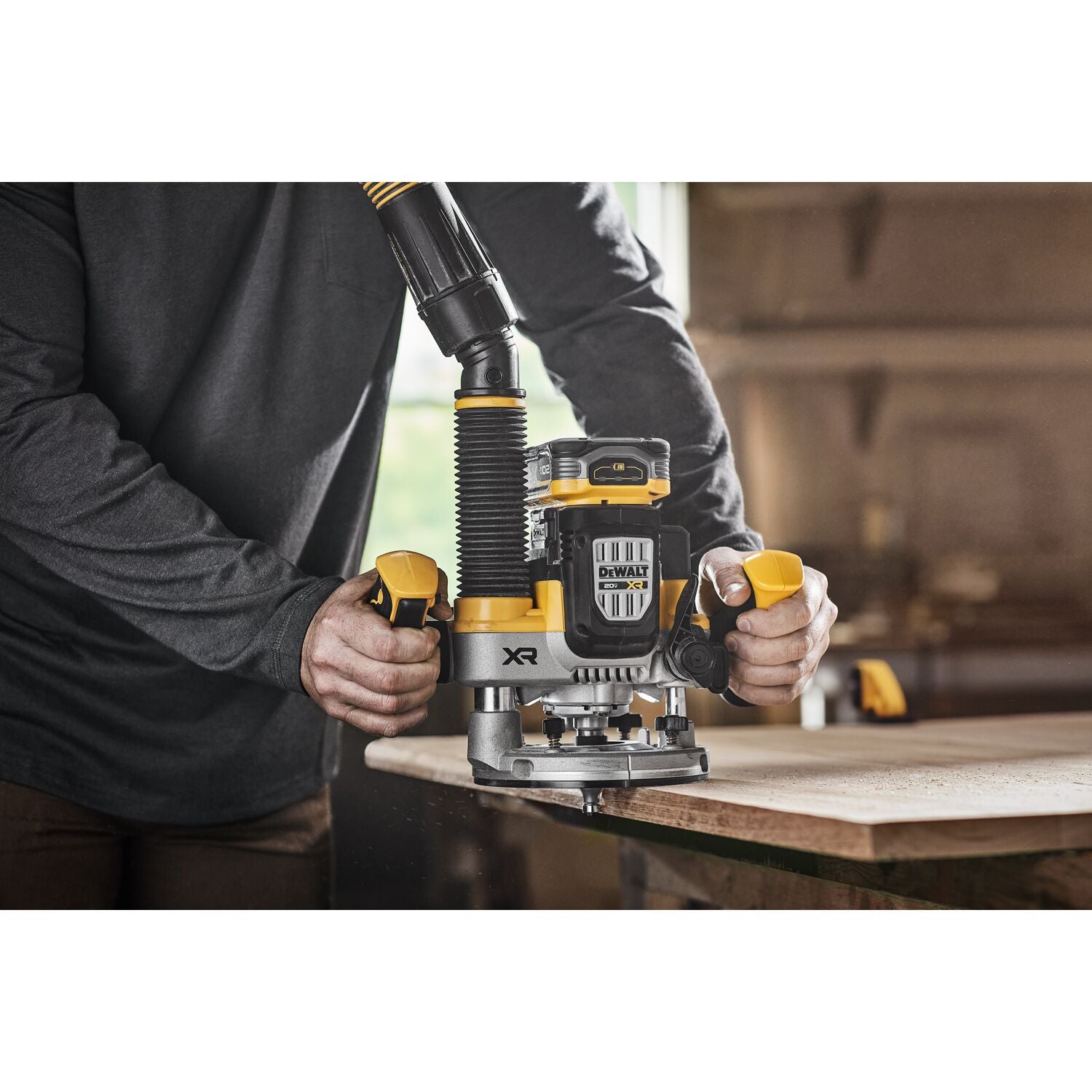 Défonceuse plongeante DEWALT DCW620B-20V MAX XR 2-1/4 CV