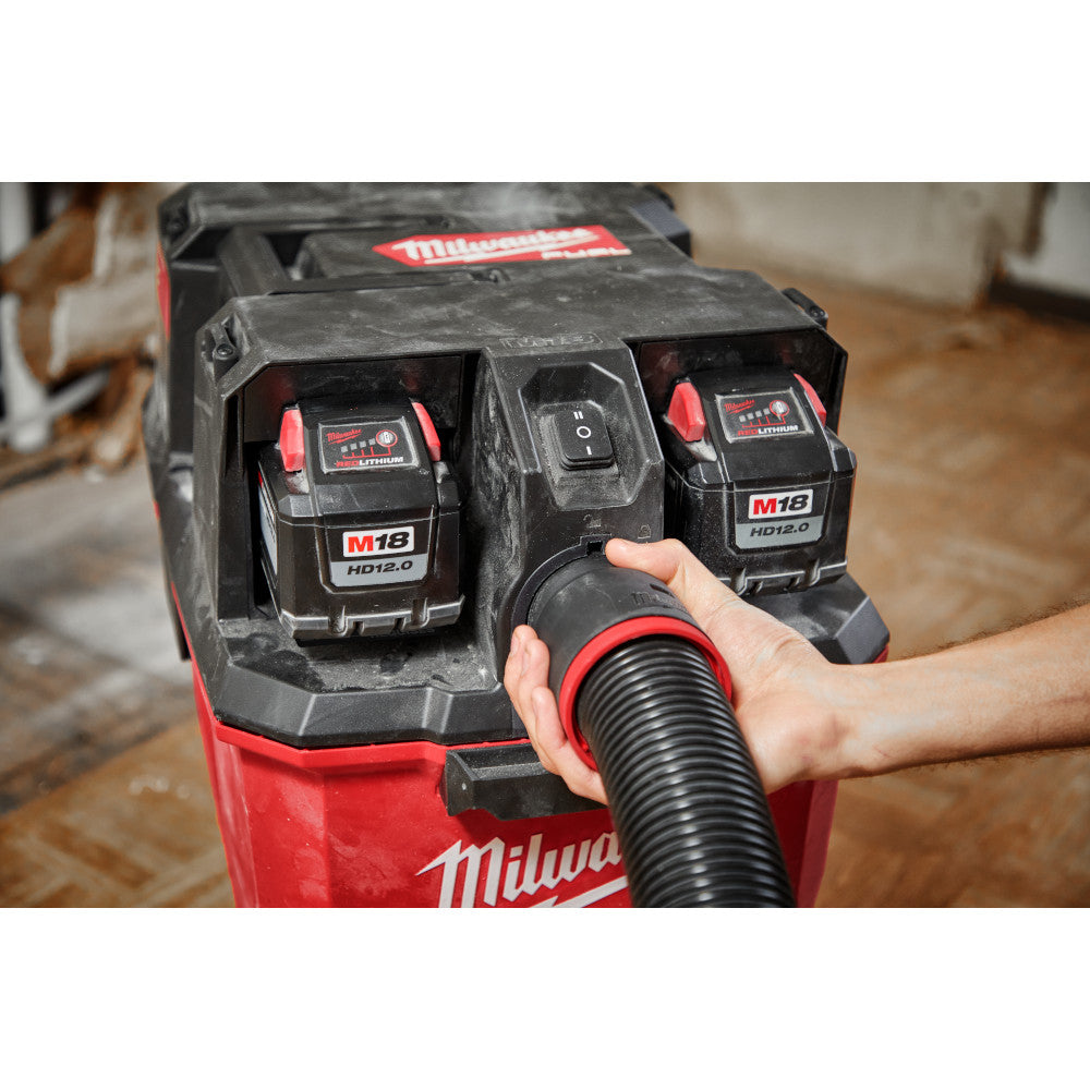 Milwaukee 0930-22HD - Kit d'aspirateur eau et poussière double batterie M18 FUEL™ de 12 gallons