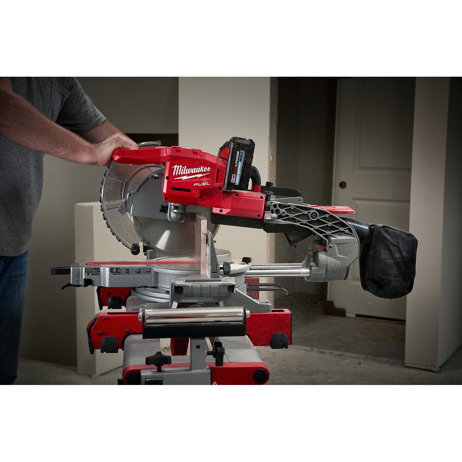 Milwaukee 2734-20 - Scie à onglets coulissante à double biseau M18 FUEL™