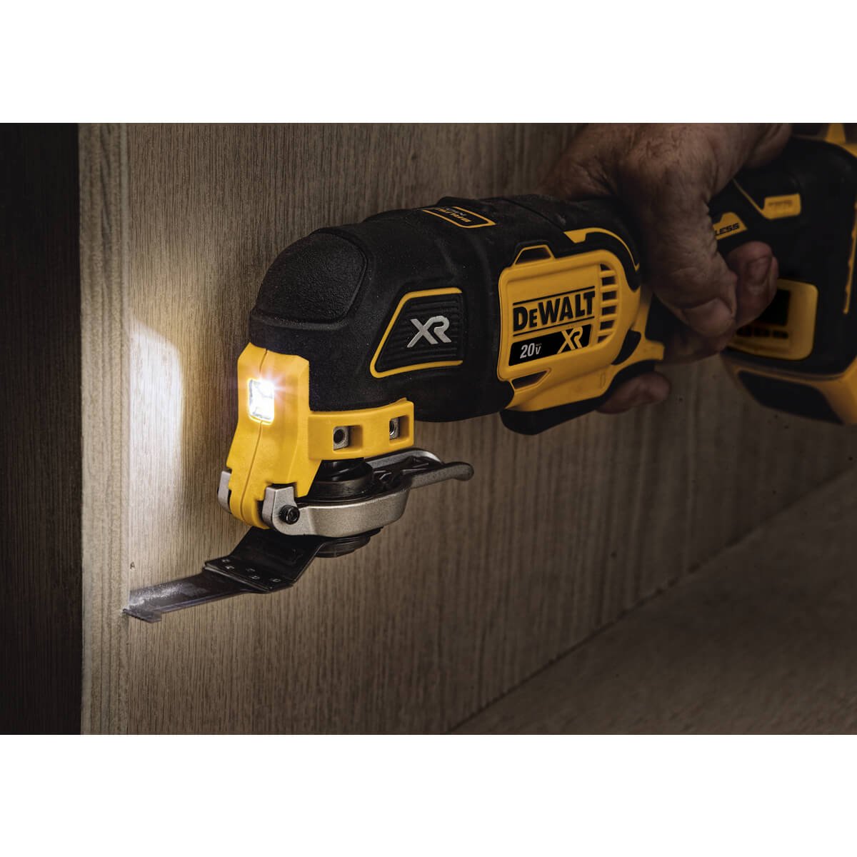 DEWALT DCS356B 20V MAX* XR® BRUSHLESS CORDLESS 3-SPEED OSCILLATING MULTI-TOOL (TOOL ONLY)