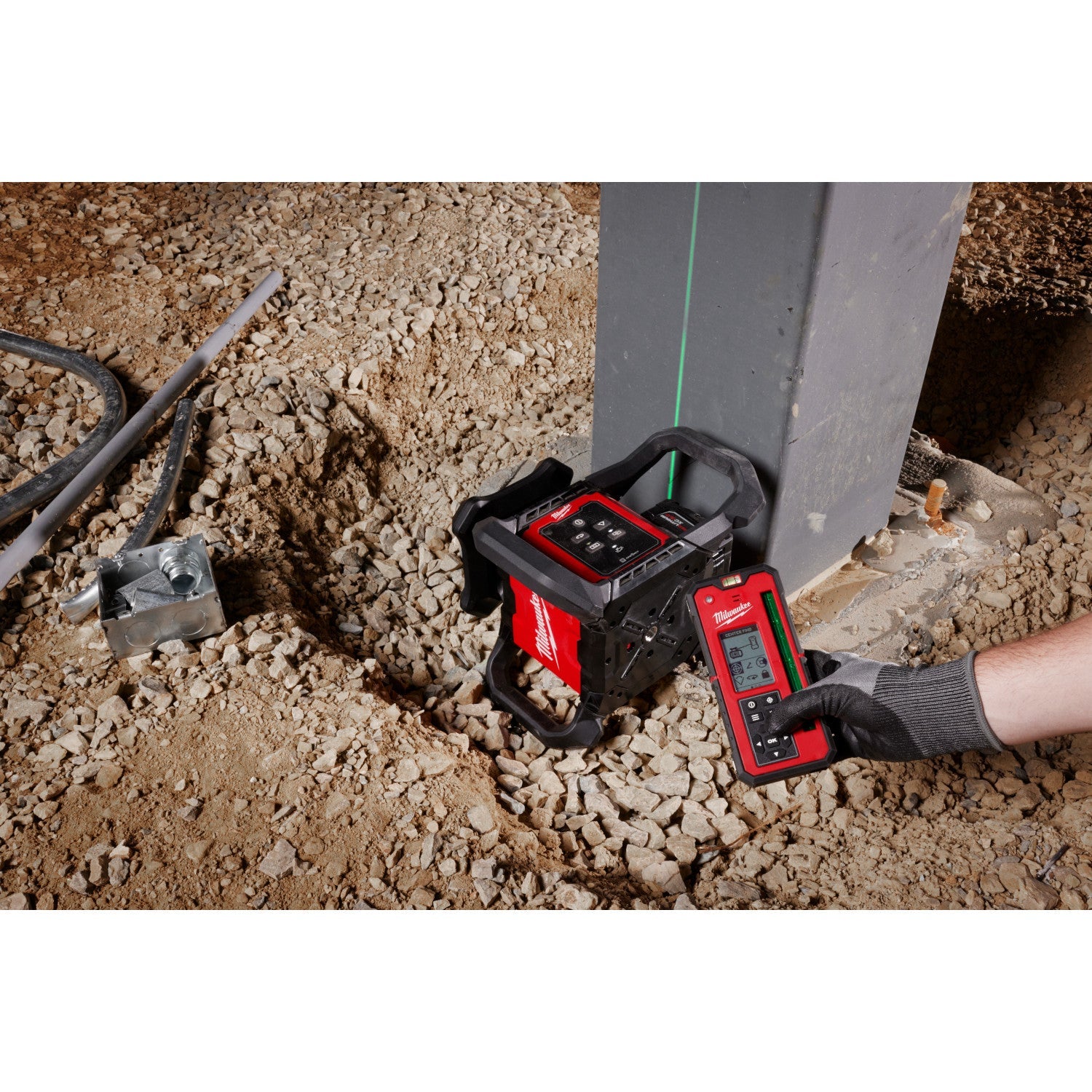 Milwaukee 3702-21 - M18™ Grüner Rotationslaser-Wasserwaagensatz für den Innenbereich mit Fernbedienung/Empfänger und Wandhalterung