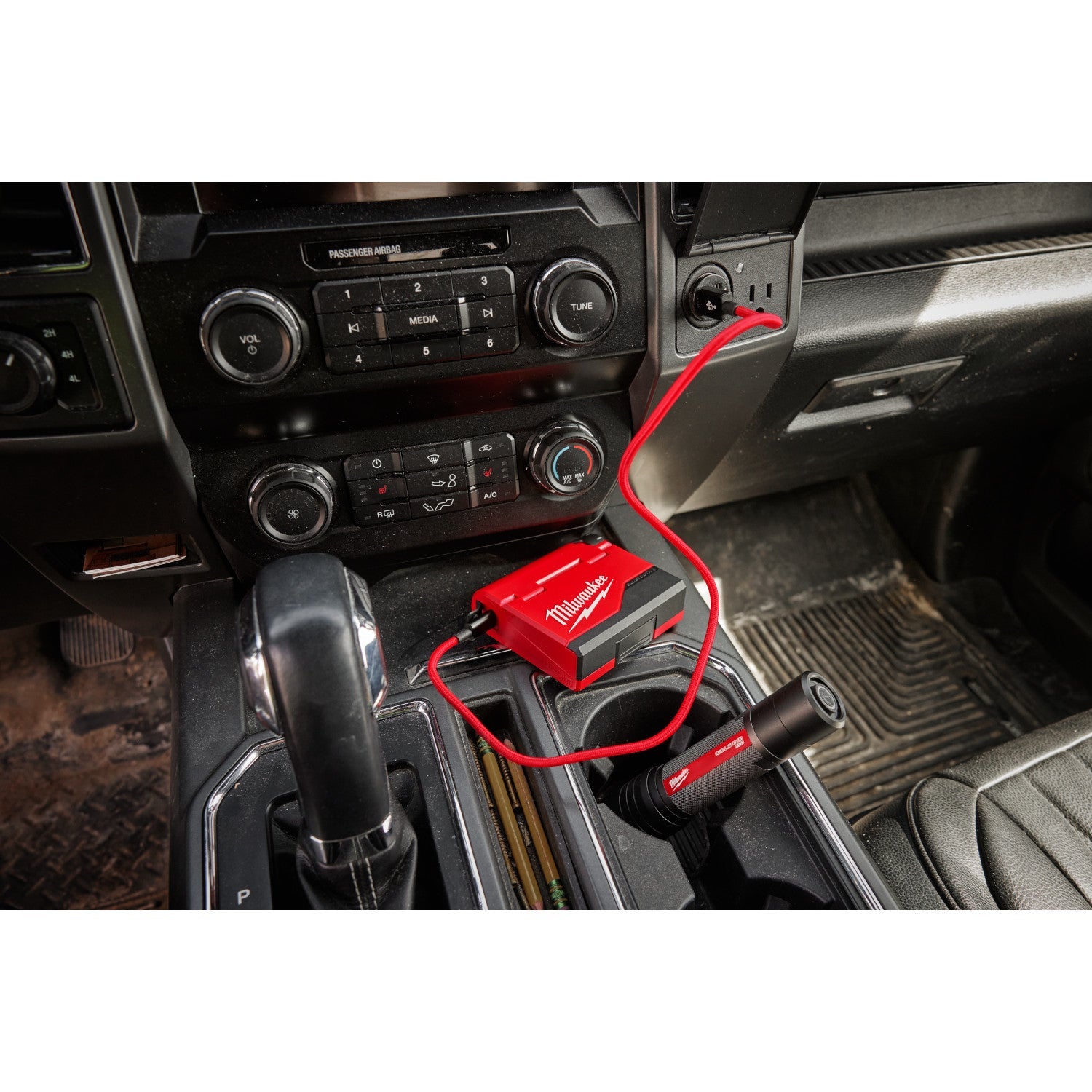 Milwaukee 2191-21 - Écouteurs de chantier Bluetooth® USB REDLITHIUM™