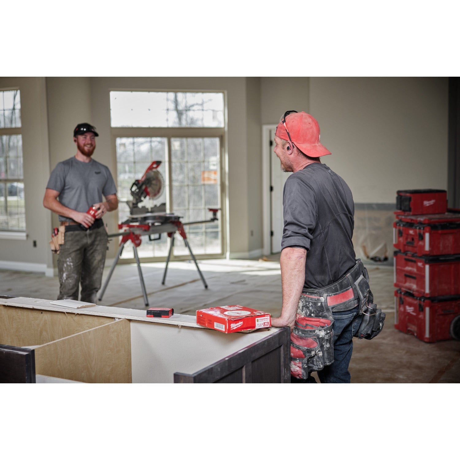 Milwaukee 2191-21 - Écouteurs de chantier Bluetooth® USB REDLITHIUM™