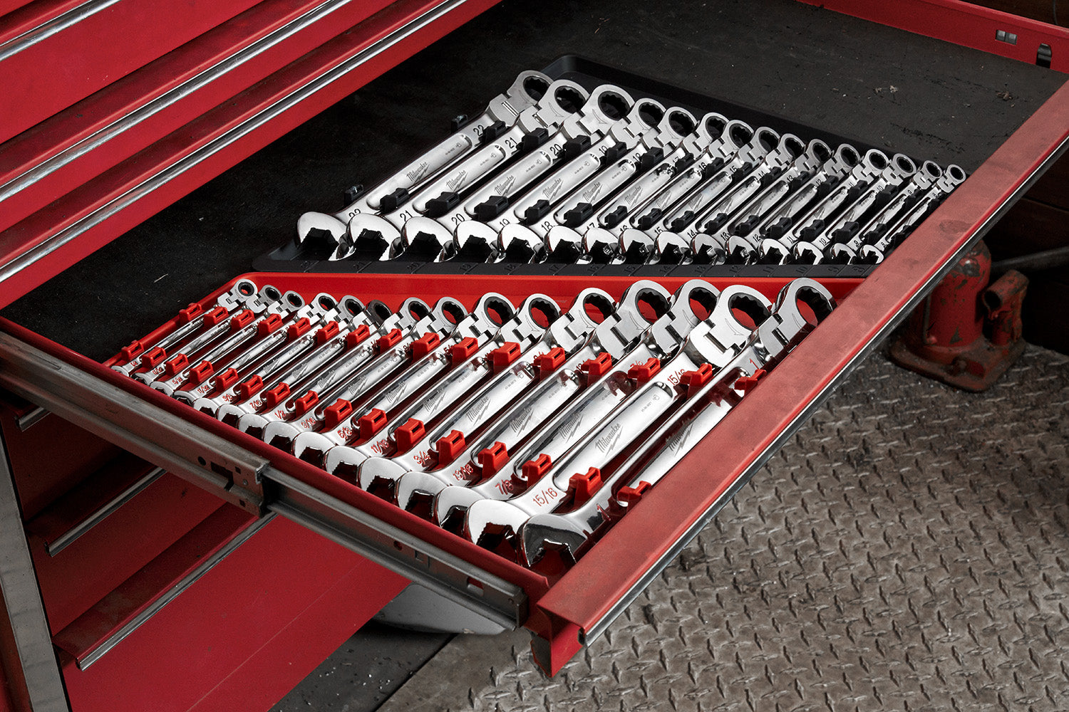 Milwaukee 48-22-9513 - 15pc Metric Flex Head Ratcheting Combination Wrench Set