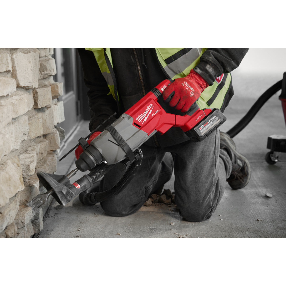 Milwaukee 2916-22 - Ensemble de marteau perforateur SDS Plus M18 FUEL™ 1-1/4 po à poignée en D avec ONE-KEY™