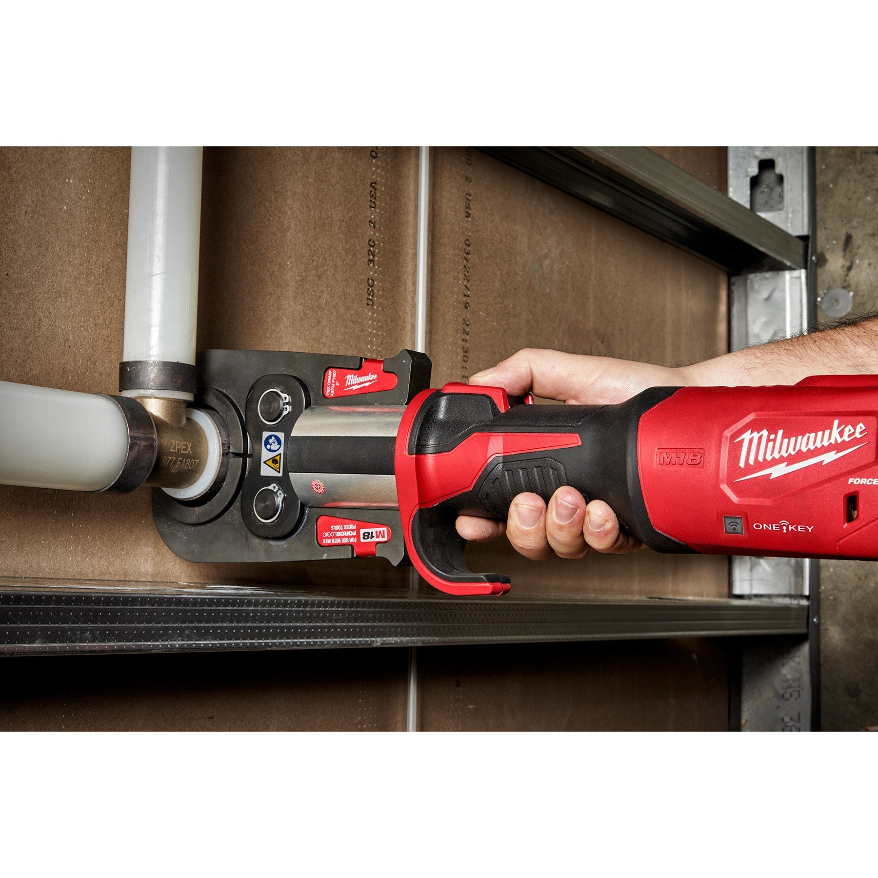 Milwaukee 2922-22 - Outil de presse M18™ FORCE LOGIC™ avec ONE-KEY™ et mâchoires CTS 1/2"-2"