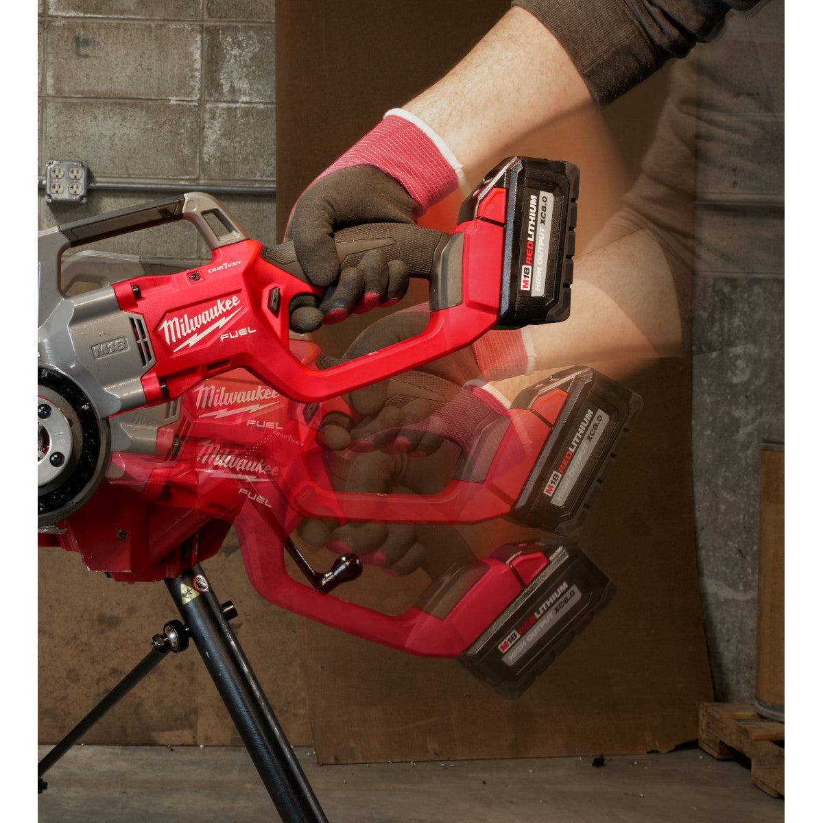 Milwaukee 2870-22 - M18 FUEL™ Compact Pipe Threader w/ ONE-KEY™ w/ 1/2" - 1-1/4" Compact NPT Forged Aluminum Die Heads