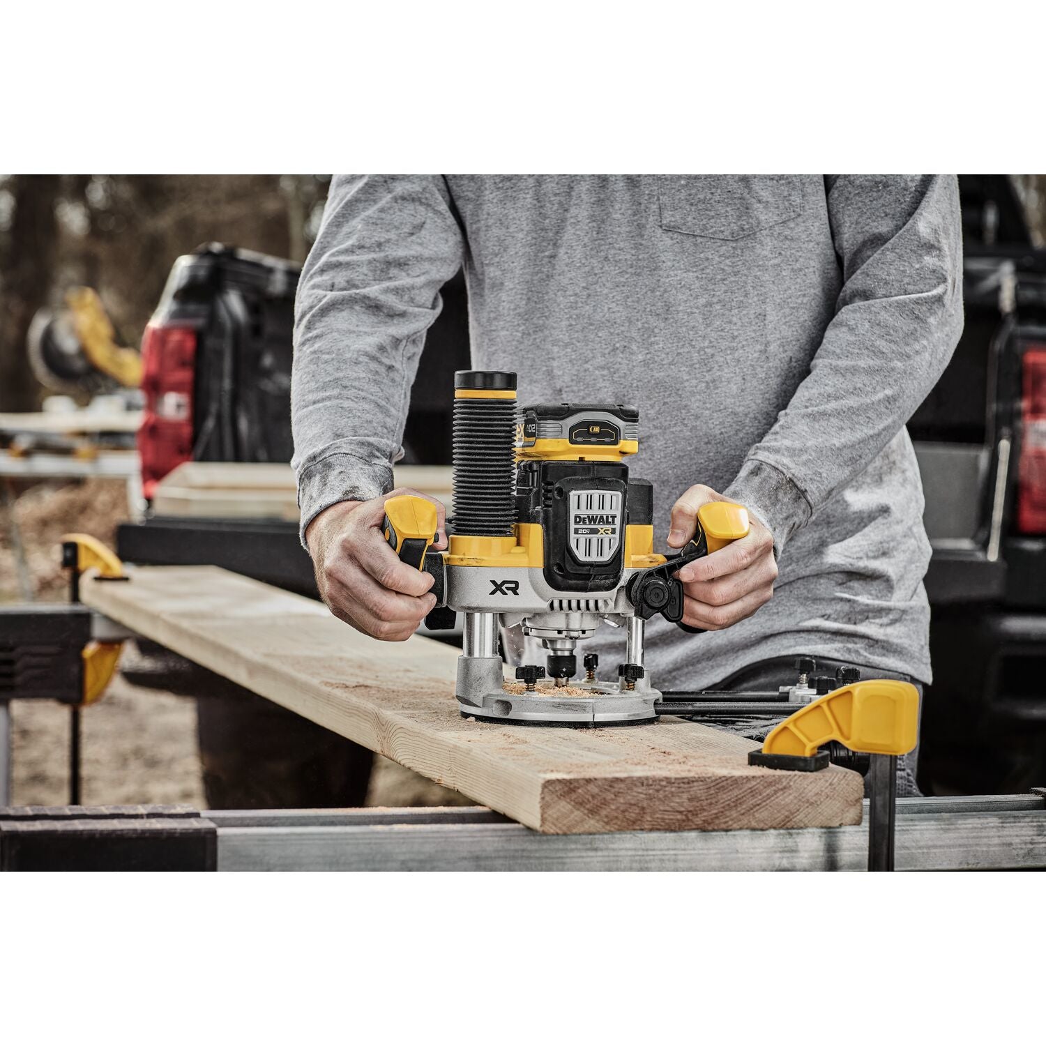 Défonceuse plongeante DEWALT DCW620B-20V MAX XR 2-1/4 CV