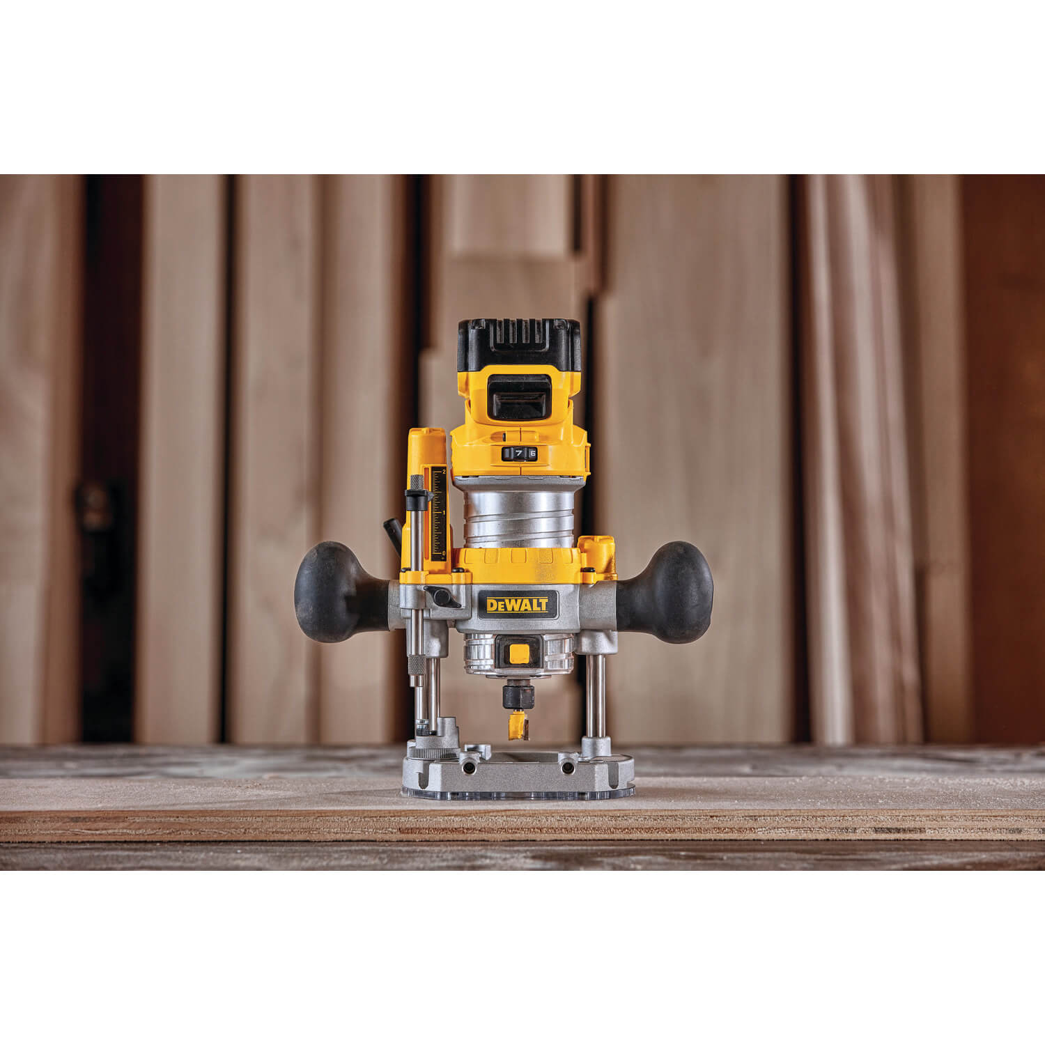 » Dewalt DCW600B - 20V MAX COMPACT ROUTER (100% off)