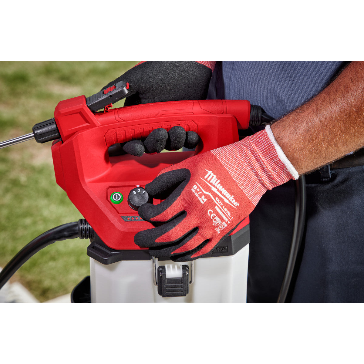 Milwaukee 2528-21G1 - Kit de pulvérisateur portatif M12™ 1 gallon