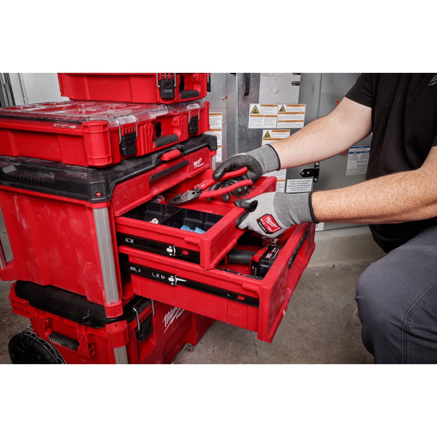 Milwaukee 48-22-8447 - Boîte à outils PACKOUT™ à 3 tiroirs et plusieurs profondeurs