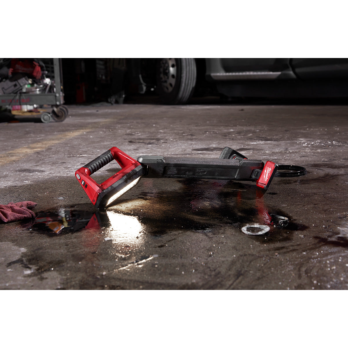 Milwaukee 2126-21XC - M12™ Unterbodenbeleuchtungssatz