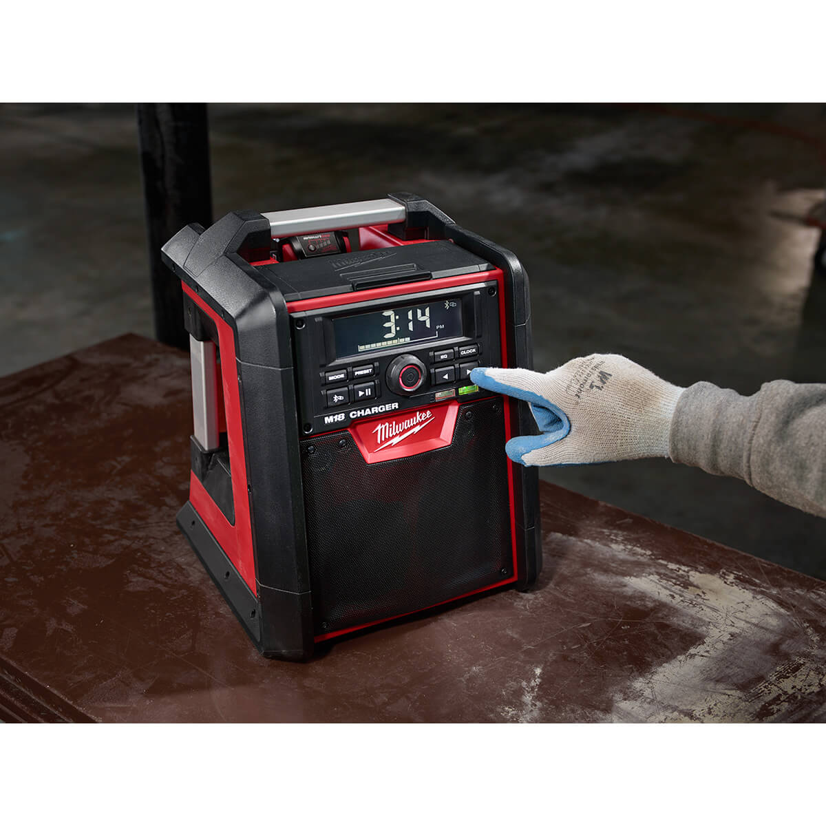 Milwaukee 2792-20 - Radio/chargeur de chantier M18™