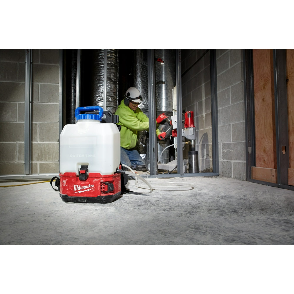 Réservoir d'alimentation en eau Milwaukee 49-16-28WS - SWITCH TANK™ de 4 gallons