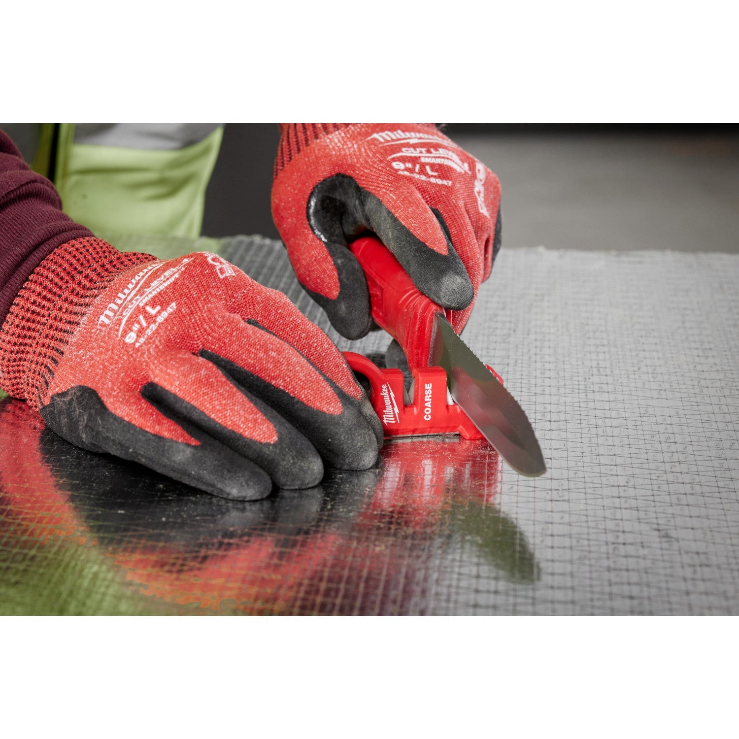 Milwaukee 48-22-1590 - Aiguiseur de couteaux compact