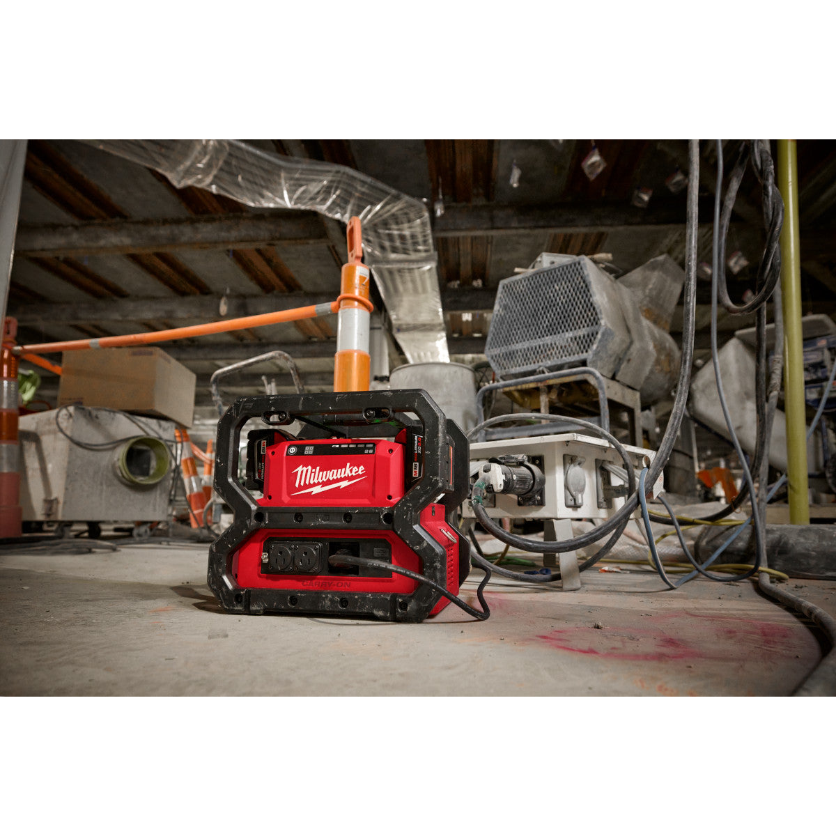 Milwaukee 2845-20 - M18™ CARRY-ON™ 3600W/1800W Power Supply