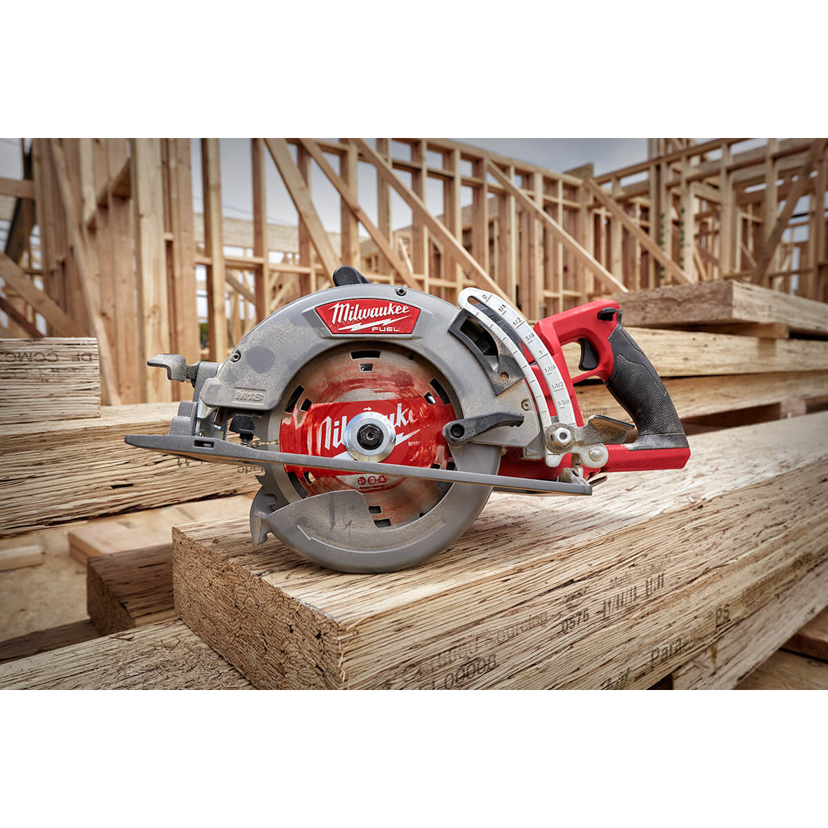 Milwaukee 2830-21HD - M18 FUEL™ Kreissägen-Set mit hinterem Griff, 7-1/4 Zoll