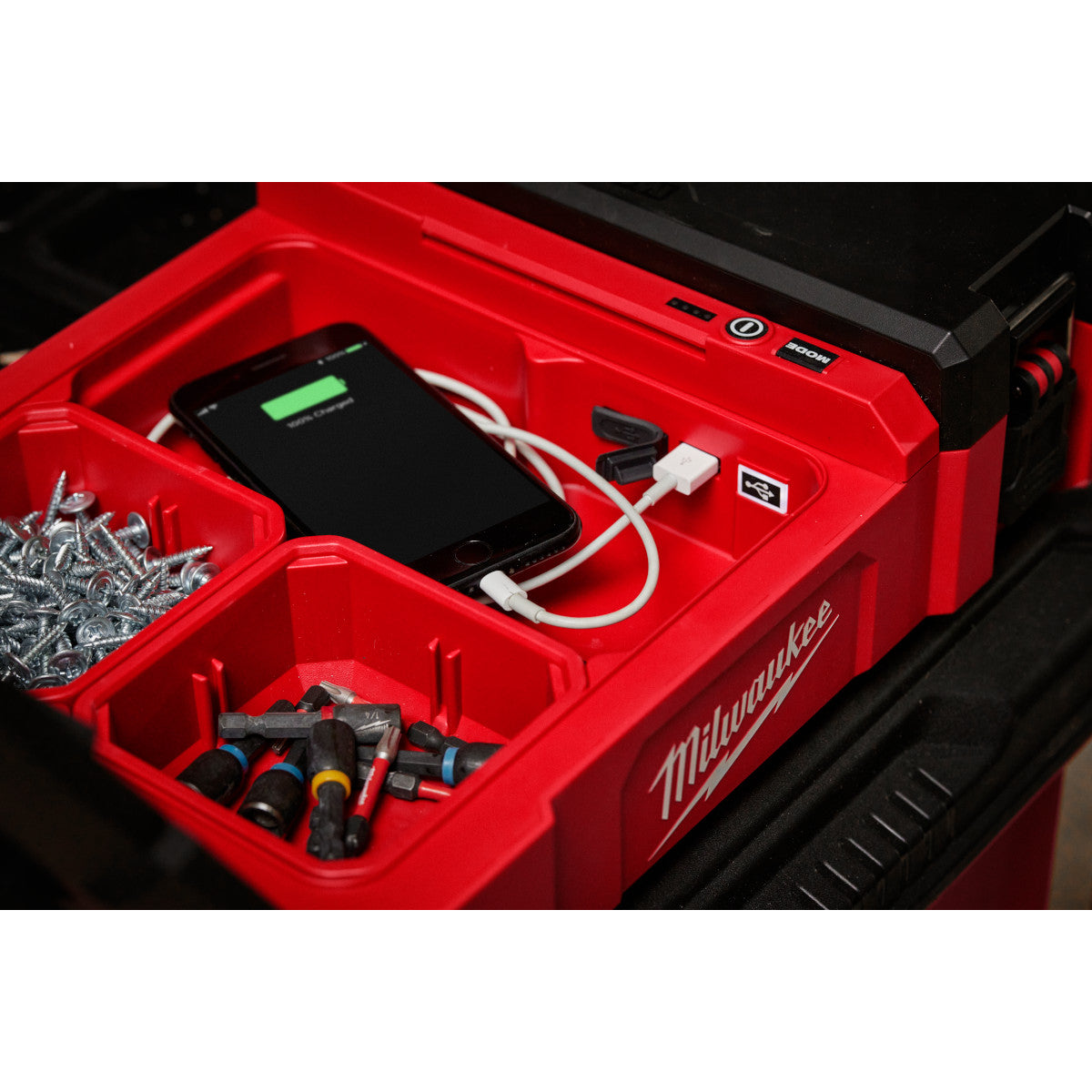 Milwaukee 2356-20 - M12™ PACKOUT™ Flutlicht mit USB-Aufladung