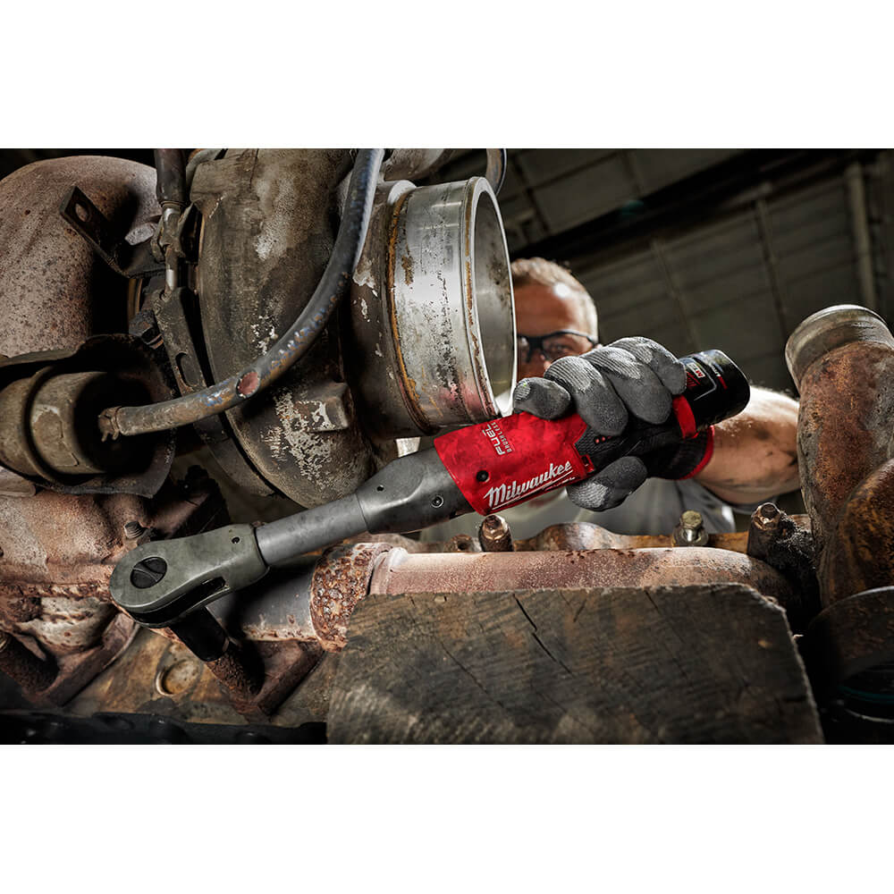 Milwaukee 2560-21 - M12 FUEL™ 3/8 Zoll Ratschen-Set mit erweiterter Reichweite, 1 Akku-Kit