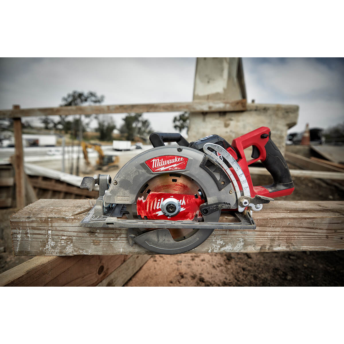 Milwaukee 2830-21HD - M18 FUEL™ Kreissägen-Set mit hinterem Griff, 7-1/4 Zoll