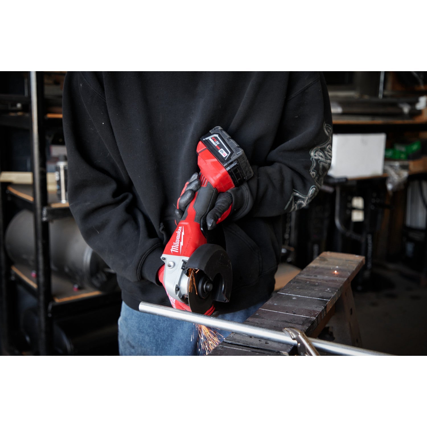 Milwaukee 2686-20 - Meuleuse à tronçonner sans balais M18™ 4-1/2" / 5", interrupteur à palette