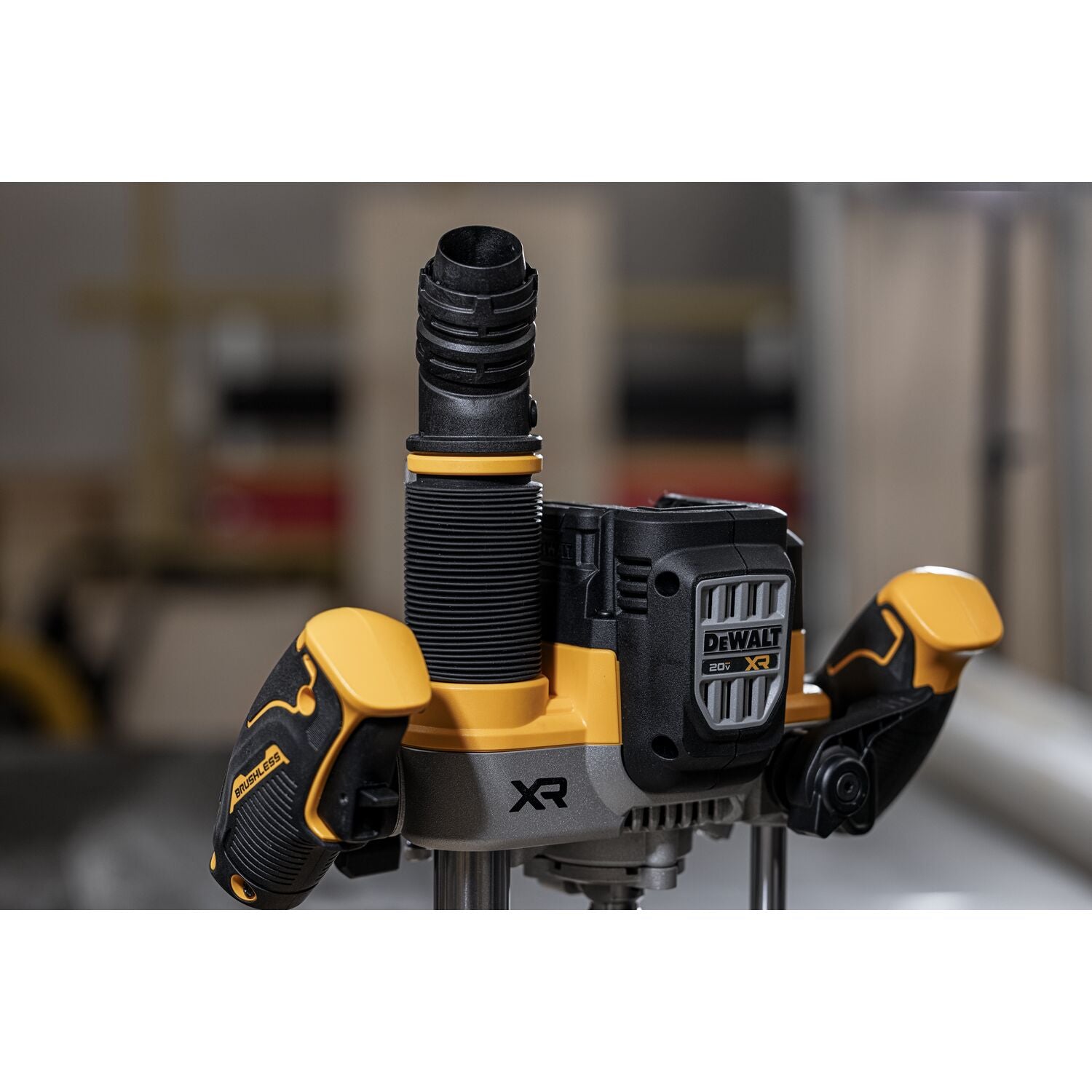 DEWALT DCW620B-20V MAX XR 2-1/4 Hp Plunge Router