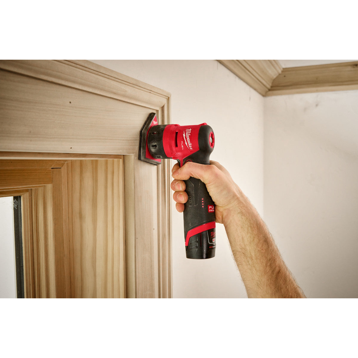 Milwaukee 2531-20 - Ponceuse orbitale de précision M12 FUEL™