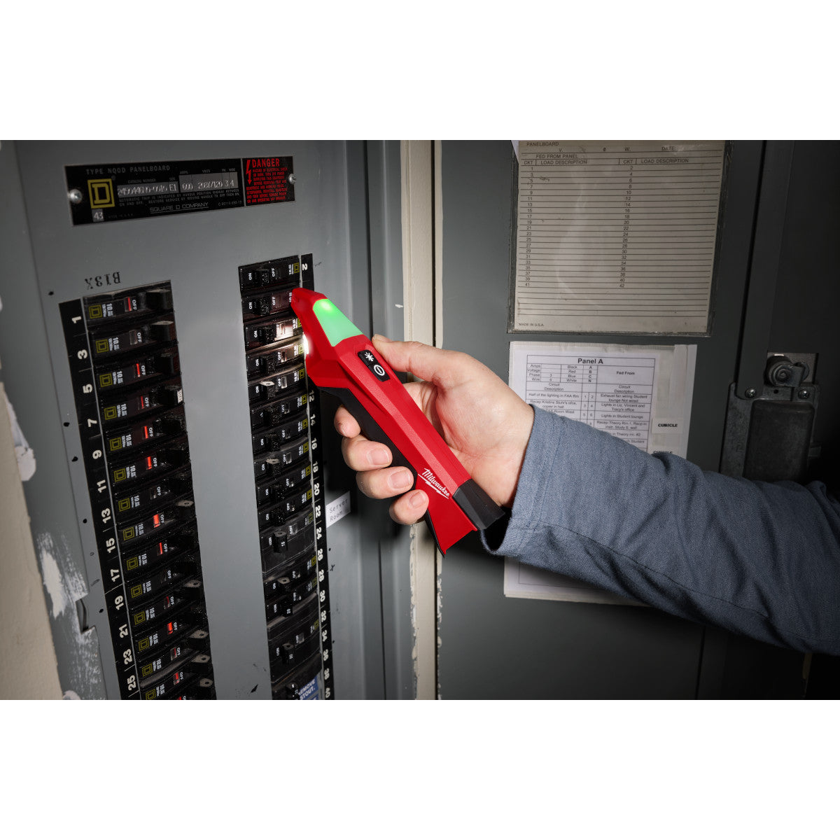 Milwaukee 2222-20 - Détecteur de disjoncteur avec LED