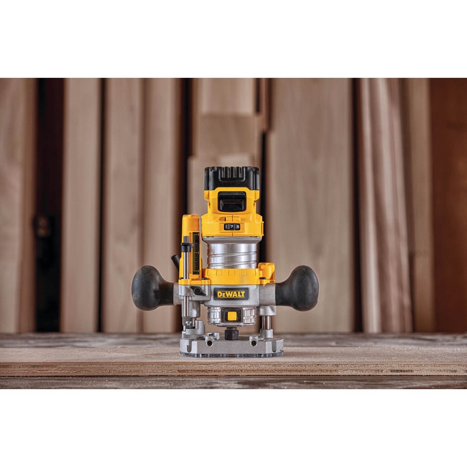 Dewalt DCW600B - 20V MAX COMPACT ROUTER - wise-line-tools