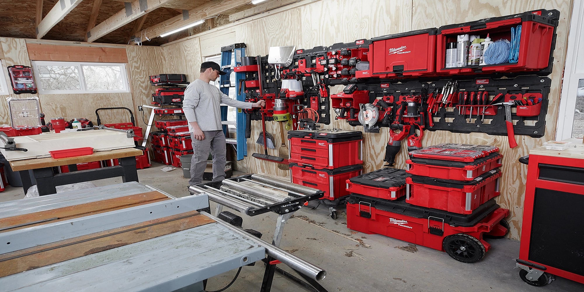 Milwaukee PACKOUT Modular Storage Jobsite Action